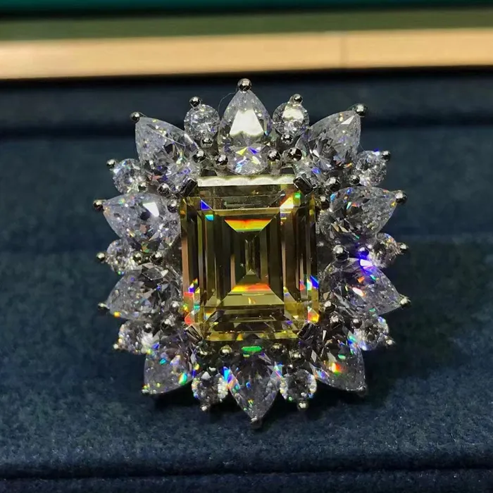 Leyloon Jewelry Rings 5 Carat Pink Emerald Cut Starburst Halo Moissanite Ring