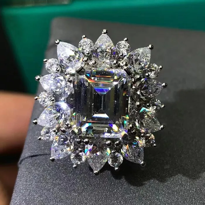 Leyloon Jewelry Rings 5 Carat Pink Emerald Cut Starburst Halo Moissanite Ring