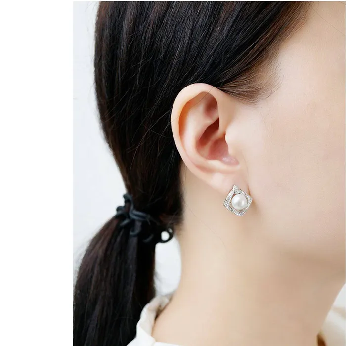 Pearly Lustre Earrings Elegant Freshwater Pearl Set WS00014
