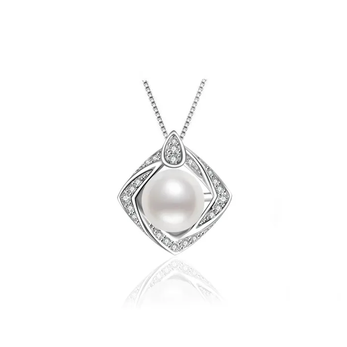 Pearly Lustre Earrings Elegant Freshwater Pearl Set WS00014
