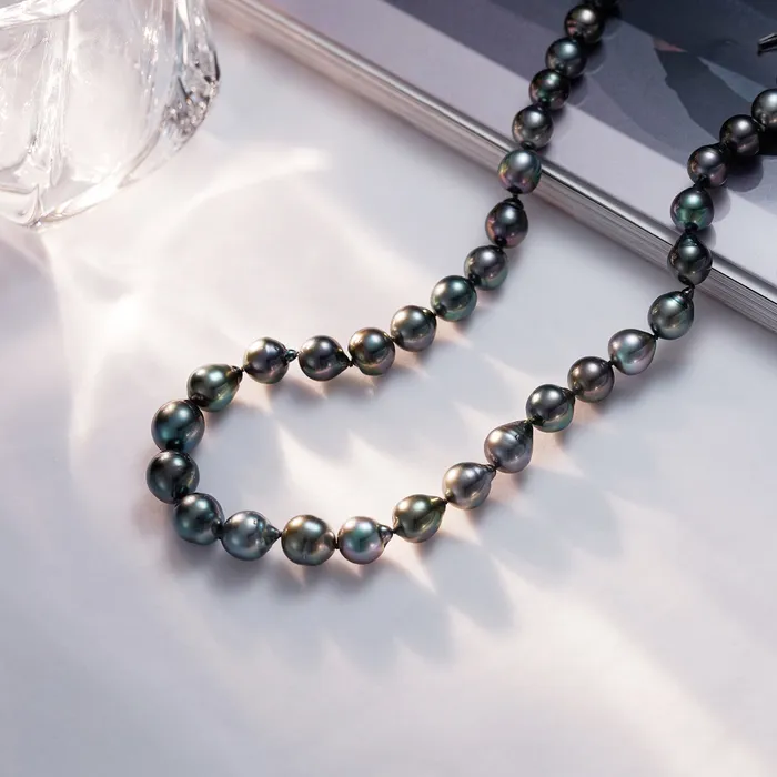 Top Lustre 18k Gold Baroque Tahitian Pearl Necklace KN00167 Pearly Lustre Necklaces