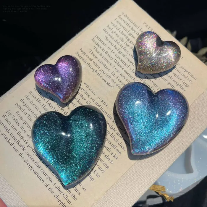 2pcs Heartshaped Resin Molds IntoResin Necklaces