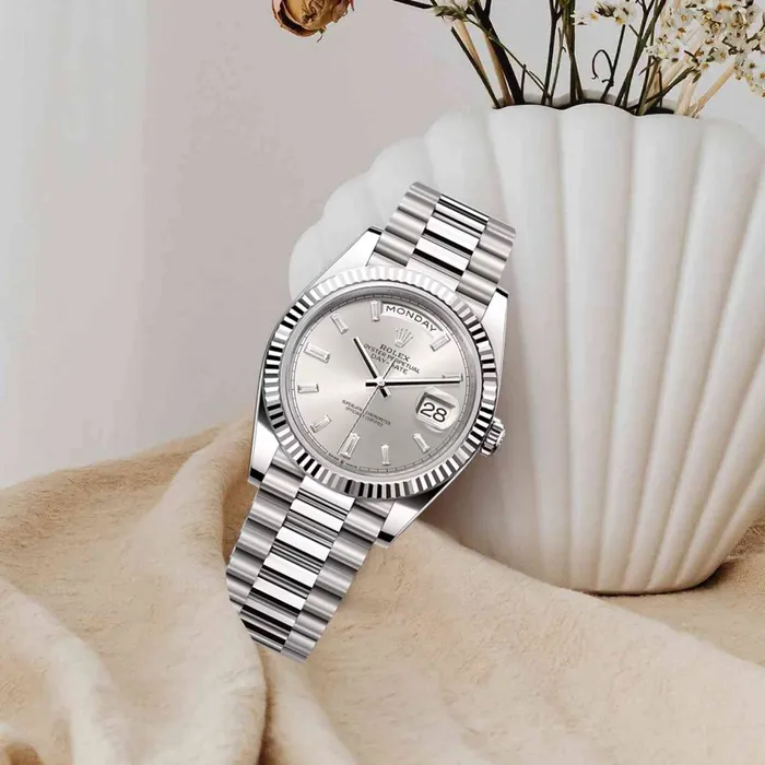 Bracelets Rolex Day Date 40mm Ref 2282390003 Silver Stick Dial Fluted Bezel 18K White Gold President Bracelet Mens Watch Rolex