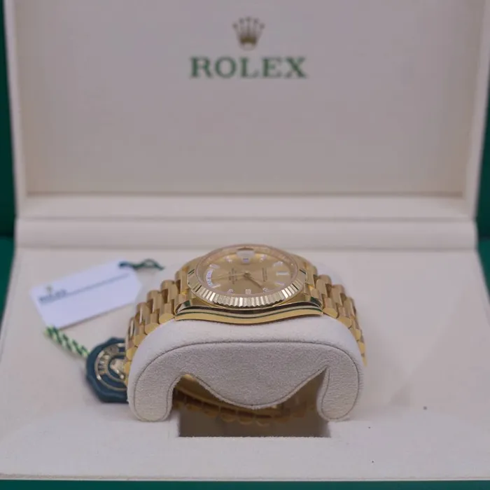 Bracelets Rolex Rolex Day Date 40mm Ref 2282380005 Champagne Diamond Dial Fluted Bezel 18K Yellow Gold President Bracelet Mens Watch