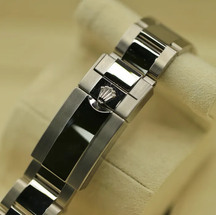 Bracelets Rolex Rolex GMTMaster II Pepsi 40mm Ref 126719BLRO0002 Meteorite Dial Red Blue Ceramic Bezel 18K White Gold Oyster Bracelet Mens Watch Bracelets Rolex Rolex GMTMaster II Pepsi 40mm Ref 126719BLRO0002 Meteorite Dial Red Blue Ceramic Bezel 18K White Gold Oyster Bracelet Mens Watch