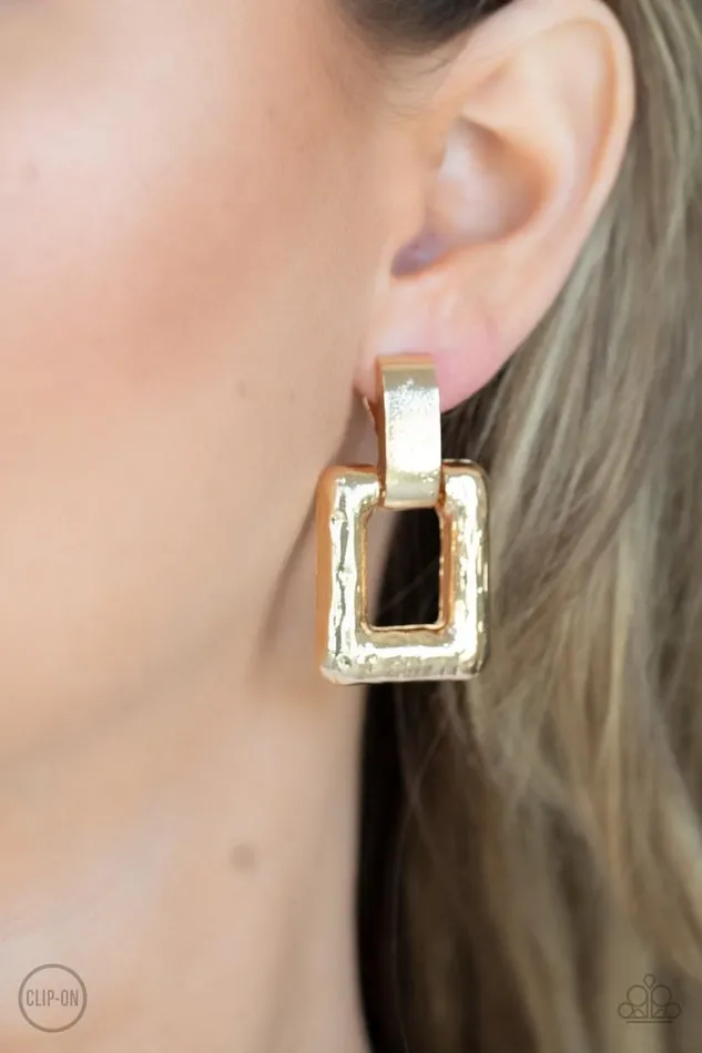 Earrings Paparazzi Jewelry Paparazzi Earring 15 Minutes of FRAME Gold