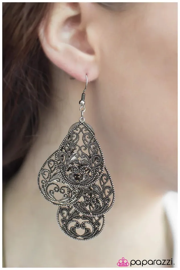 Earrings Paparazzi Jewelry Paparazzi Earring Go For Baroque Silver