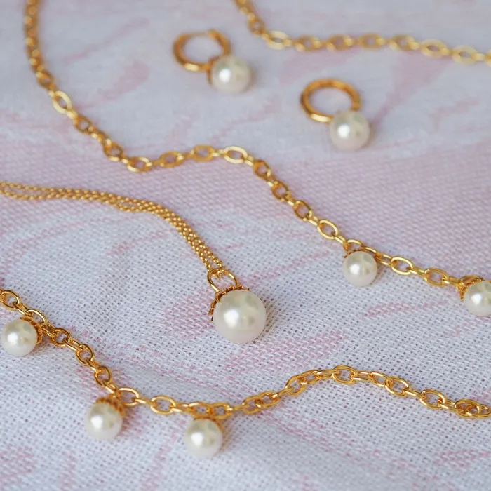 Goldbug Collection Necklaces Goldbug Single Palm Pearl Charm Necklace