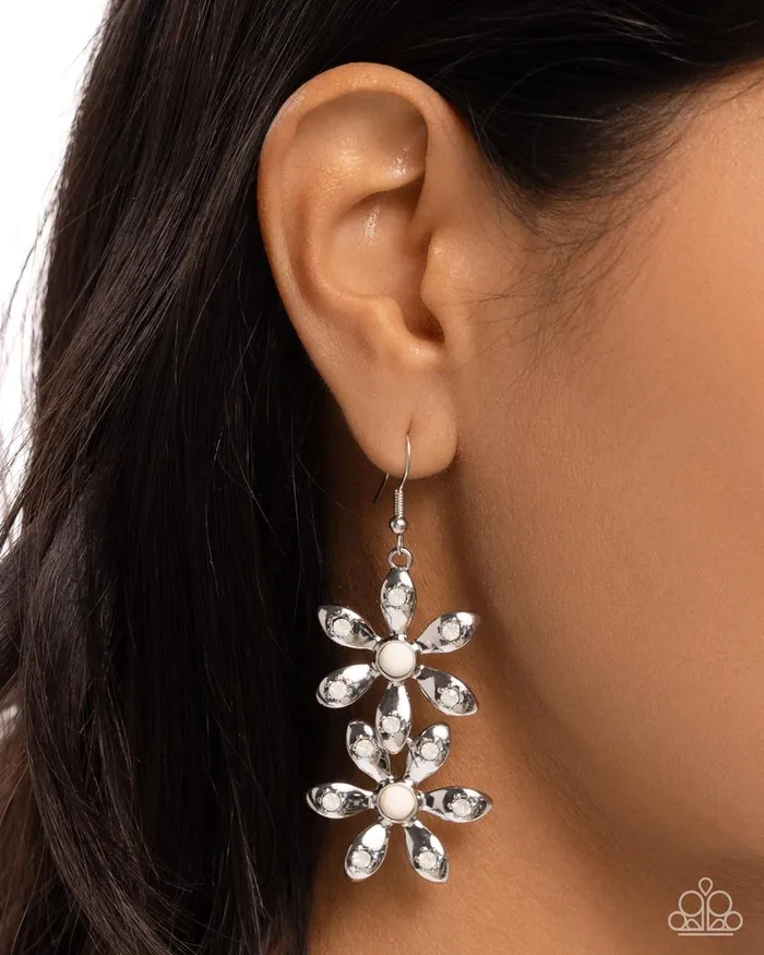 Paparazzi Earring Fabulous Florals White Paparazzi Jewelry Earrings