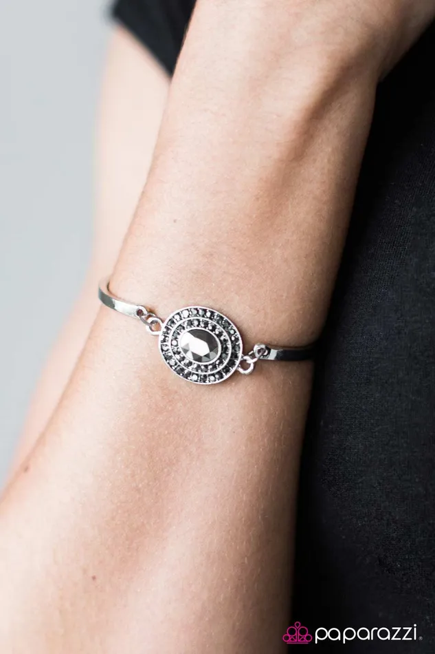 Paparazzi Jewelry Bracelets Paparazzi Bracelet Living Large Silver
