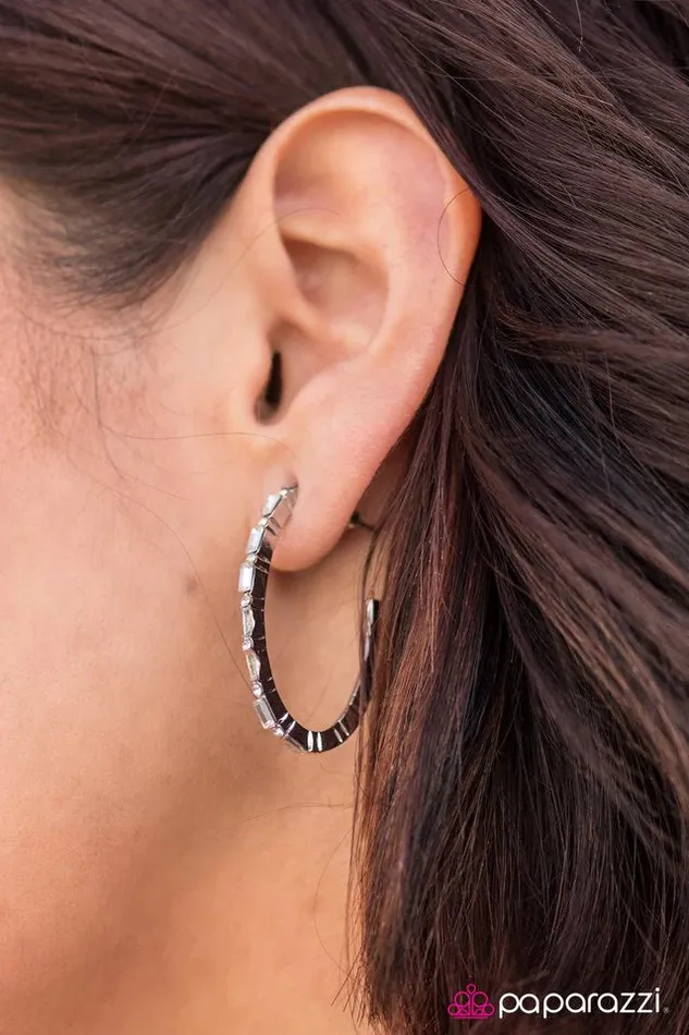 Paparazzi Jewelry Earrings Paparazzi Earring Arctic Chill Black
