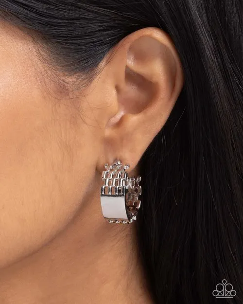 Paparazzi Jewelry Earrings Paparazzi Earring Interlocked Immunity Silver