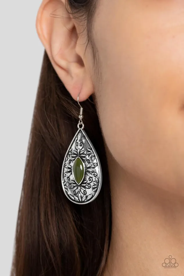 Paparazzi Jewelry Earrings Paparazzi Earring Two PERENNIALS in a Pod Green