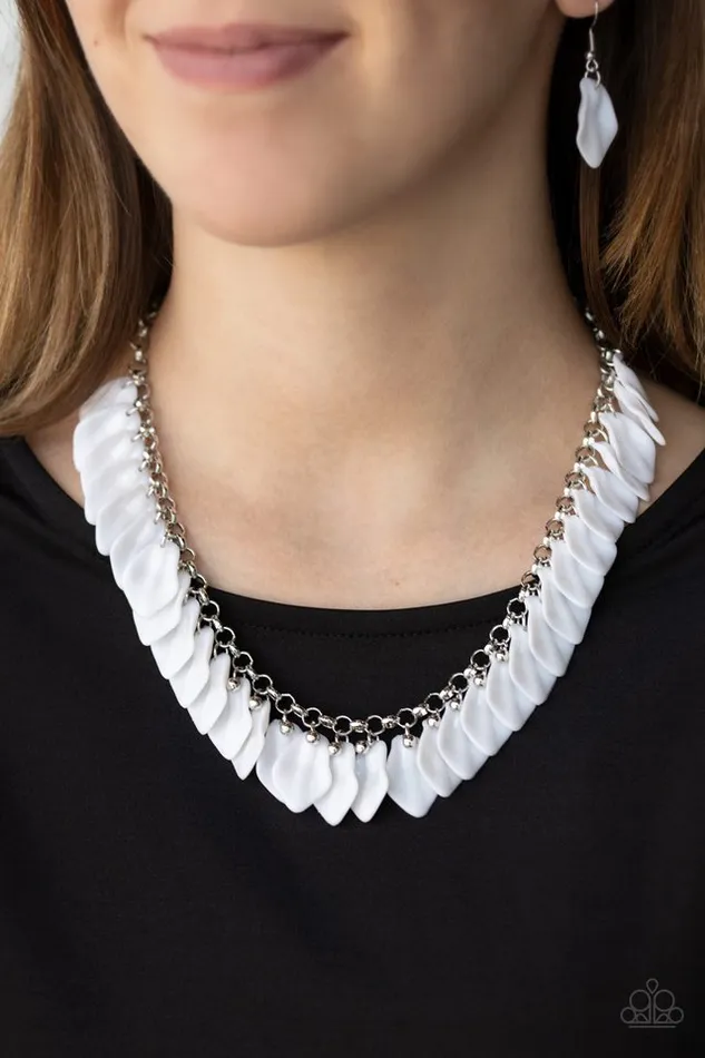 Paparazzi Jewelry Necklaces Paparazzi Necklace Super Bloom White