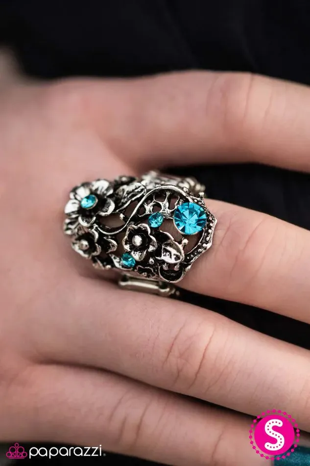 Paparazzi Jewelry Rings Paparazzi Ring Toss The Bouquet Blue