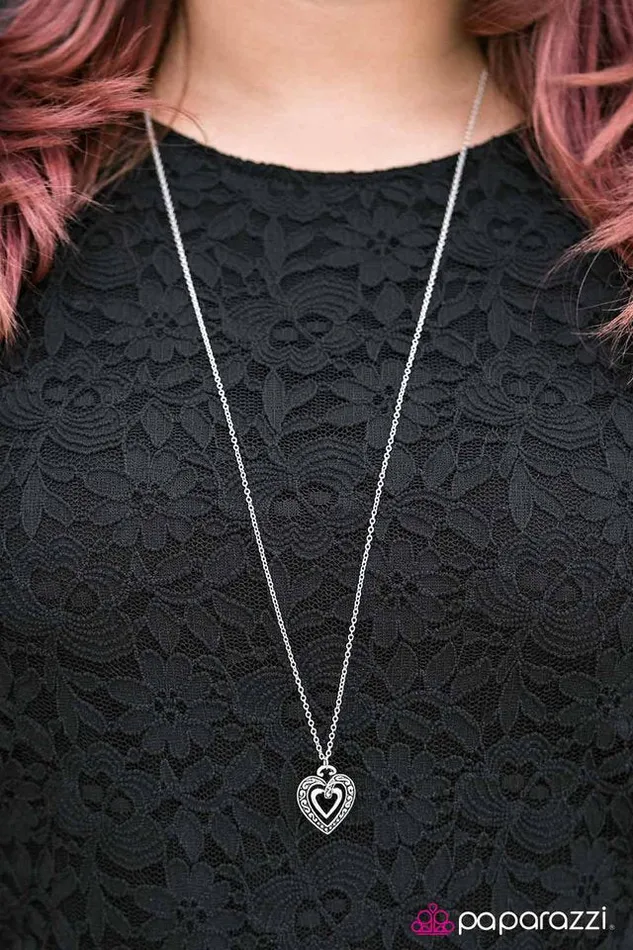 Paparazzi Necklace Harmonious Heart Silver Paparazzi Jewelry Necklaces