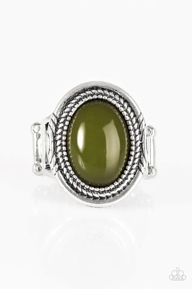 Paparazzi Ring HUE Do You Think You Are Green Paparazzi Jewelry Rings