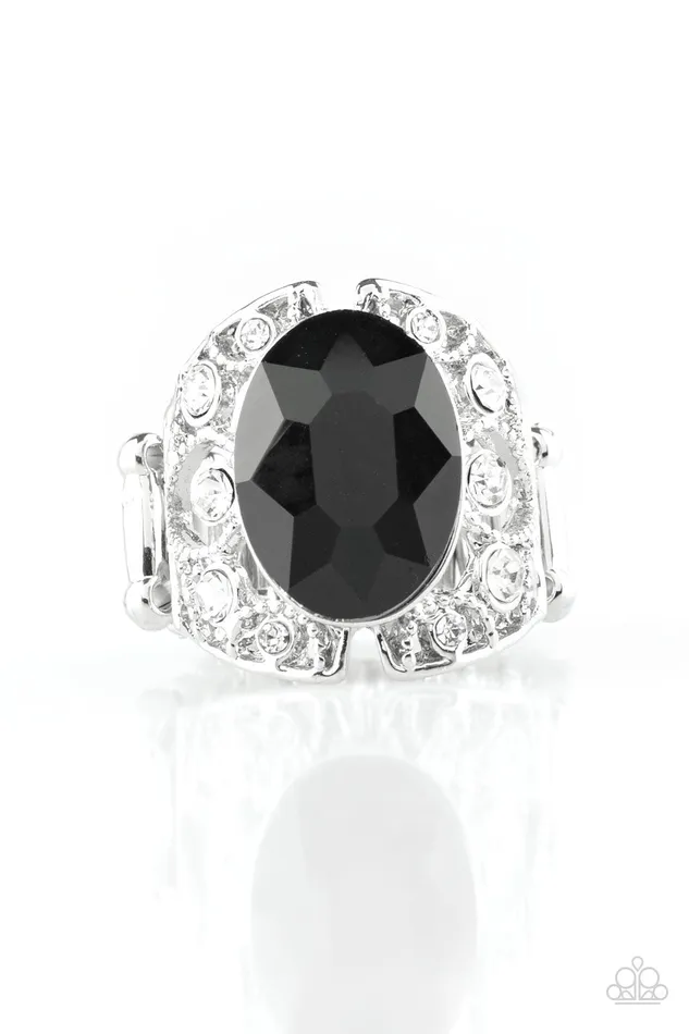 Paparazzi Ring Queen of Hustle Black Paparazzi Jewelry Rings