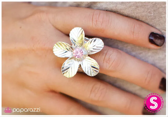 Rings Paparazzi Jewelry Paparazzi Ring I Am an Island Pink