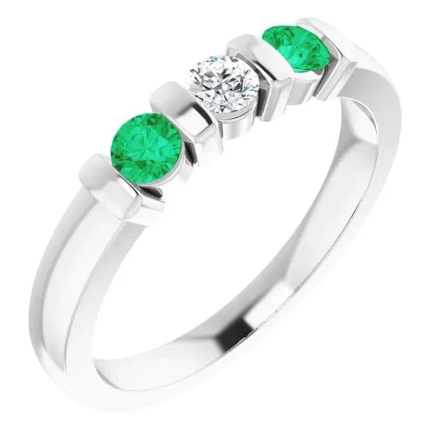 GB Rings 3 Stone Ring Round Natural Earth Mined Diamond Emerald 090 Carats Bar Setting GB Rings 3 Stone Ring Round Natural Earth Mined Diamond Emerald 090 Carats Bar Setting