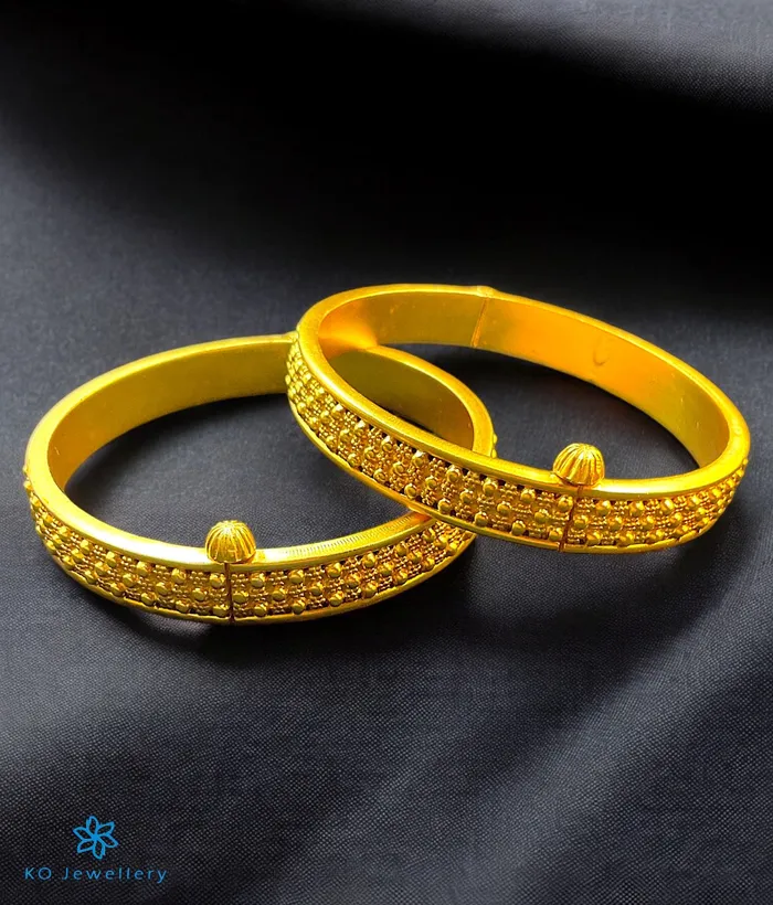 Silversmith Bracelets The Bhumija Silver Antique Openable BraceletSingleSize22242628