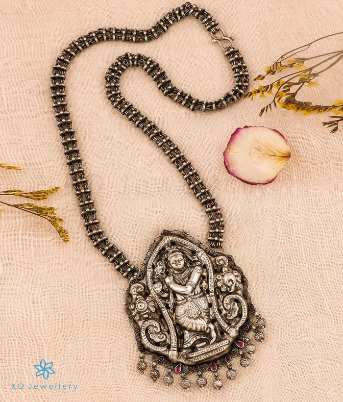 The Yadhunandana Silver Krishna Chain Nakkasi Necklace Silversmith Necklaces The Yadhunandana Silver Krishna Chain Nakkasi Necklace Silversmith Necklaces