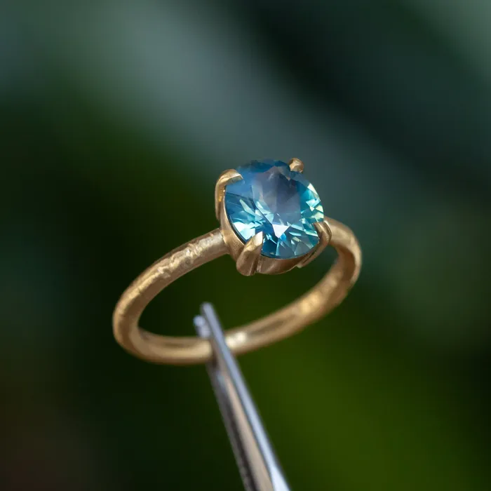 220ct Oval Silky Nigerian Sapphire Low Profile 4 Prong Evergreen Solitaire in 18k Yellow Gold Anueva Jewelry PreStyled Sets