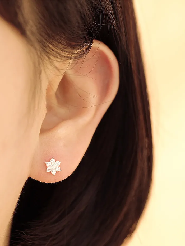 925 Silver Lovely Flower cartilage earring 16g MinimalBijoux Earrings