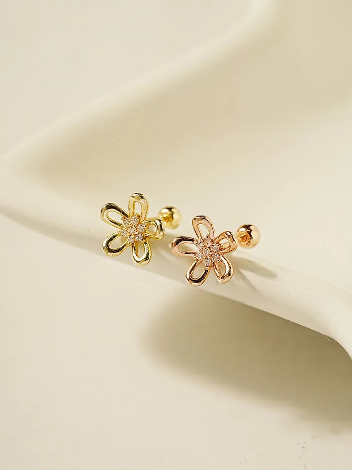 Earrings 14K Gold Edelweiss Flower Cartilage Earring 20G MinimalBijoux