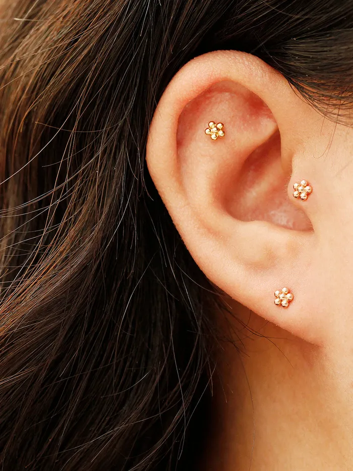 Earrings 14K Gold Lovely Voluminous Flower Labret Piercing 18g16g MinimalBijoux