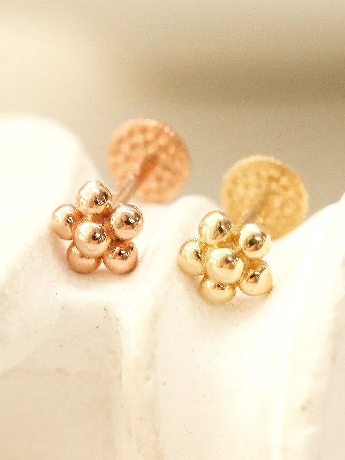 Earrings 14K Gold Lovely Voluminous Flower Labret Piercing 18g16g MinimalBijoux