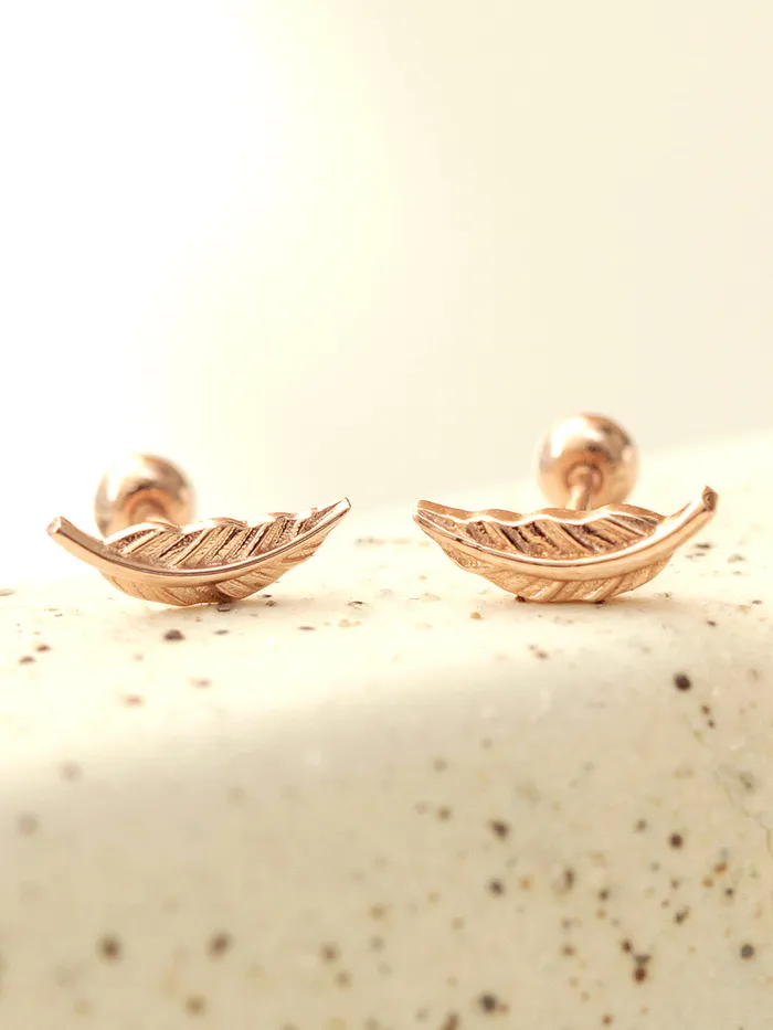 Earrings MinimalBijoux 14K Gold Leaf Cartilage Earring 20G