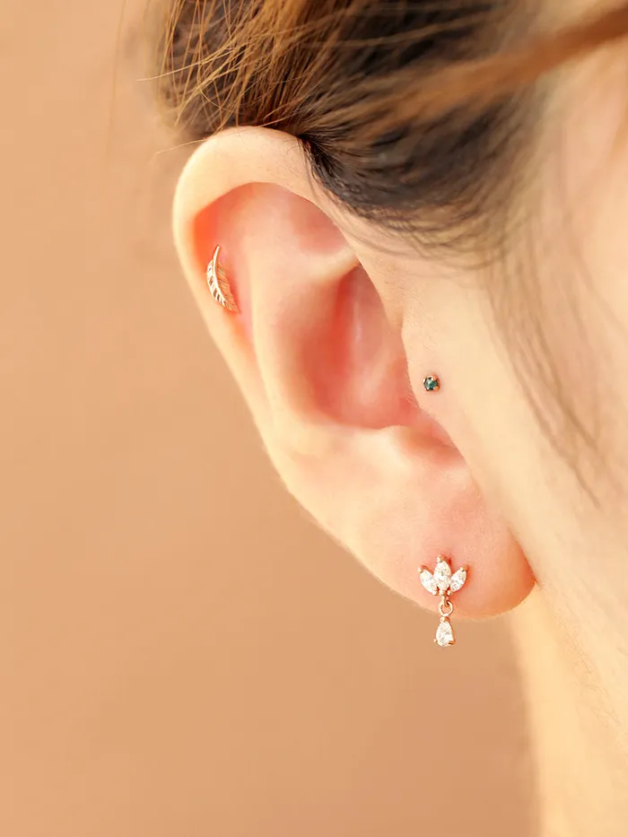 Earrings MinimalBijoux 14K Gold Leaf Cartilage Earring 20G