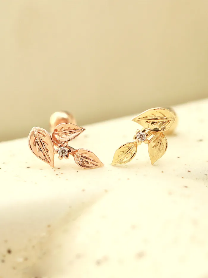 Earrings MinimalBijoux 14K Gold Leaf Cartilage Earring 20G