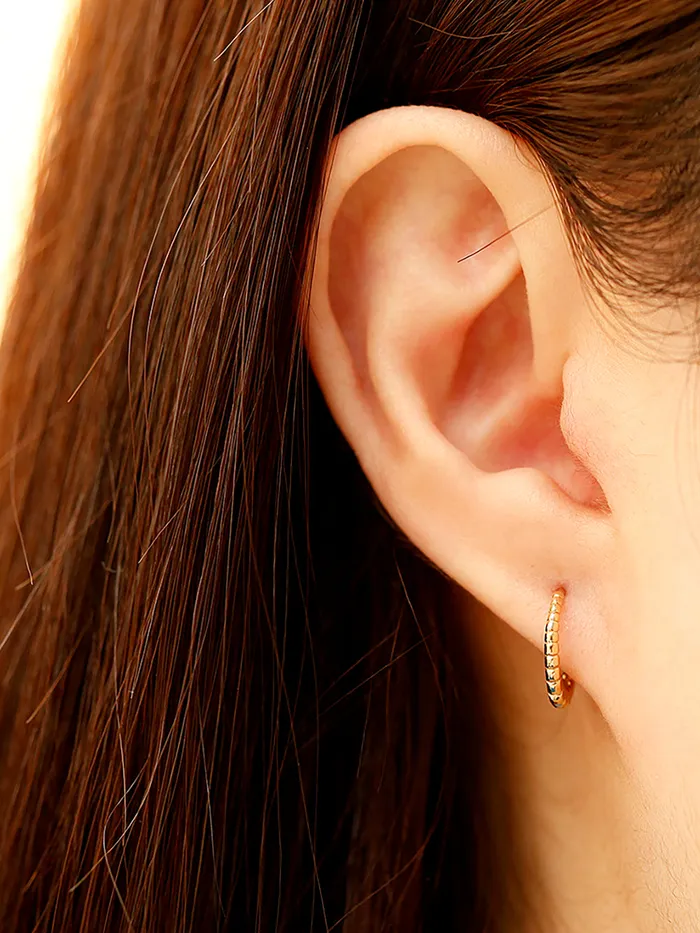 Earrings MinimalBijoux 14K Gold Twist Oval Cartilage Hoop Earring