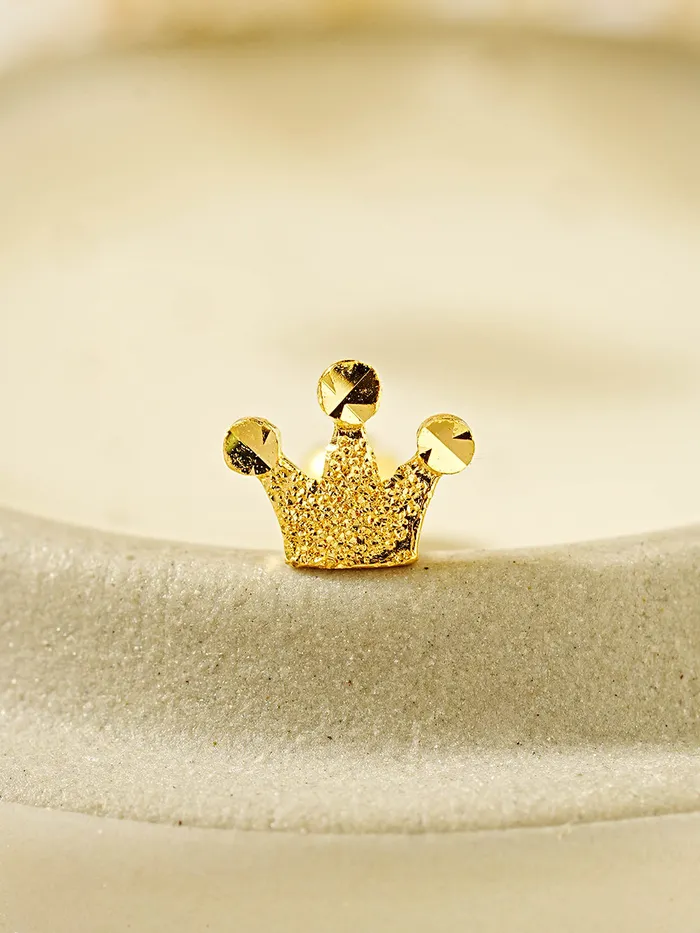 Earrings MinimalBijoux 24K Gold Shine Crown Cartilage Earring 20G