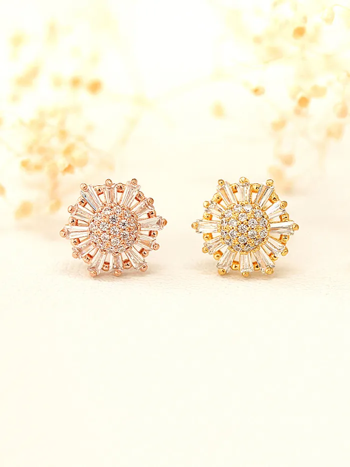 Earrings MinimalBijoux Pretty CZ Big Flower Cartilage earring