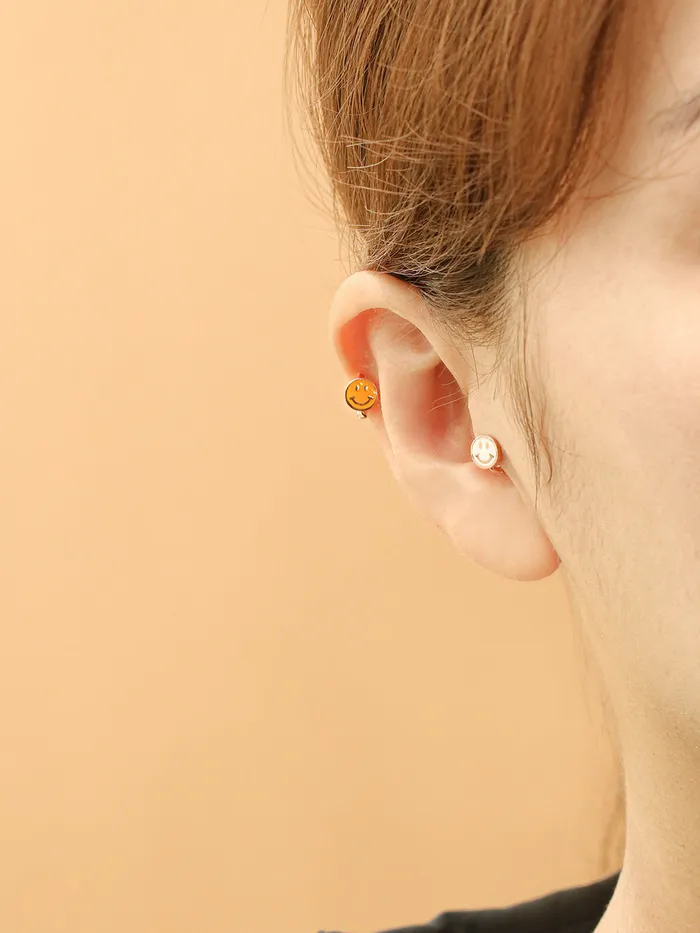 MinimalBijoux 14K 18K Gold Colorful Smile Face Cartilage Hoop Earring Earrings