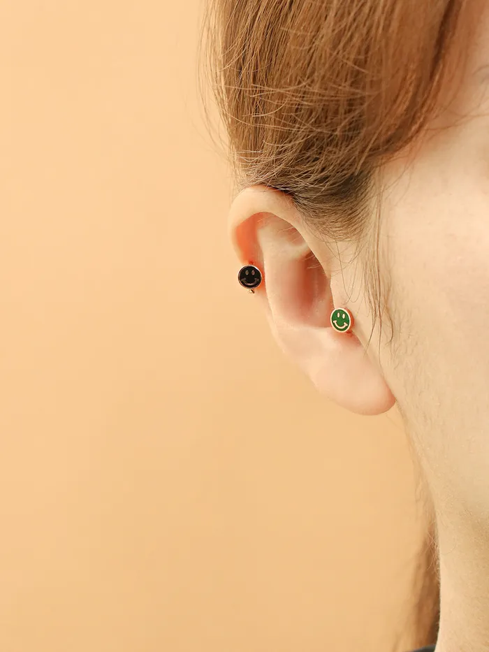 MinimalBijoux 14K 18K Gold Colorful Smile Face Cartilage Hoop Earring Earrings