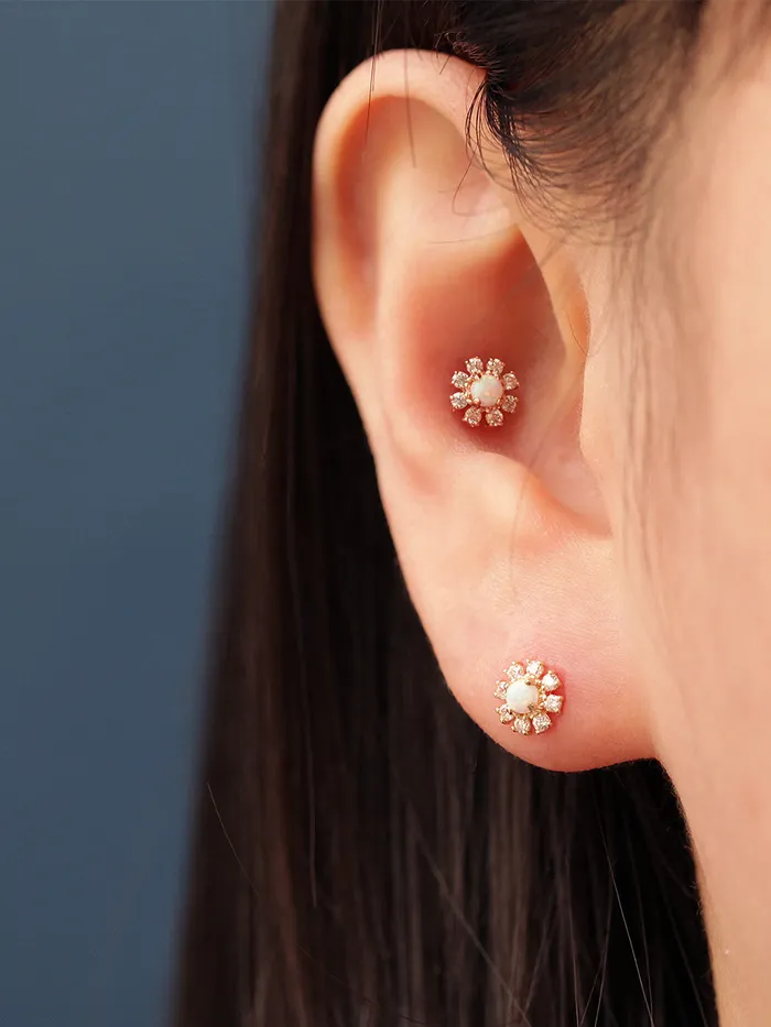 MinimalBijoux Earrings 14K Gold Internal Opal Daisy Cartilage Earring 20G18G16G