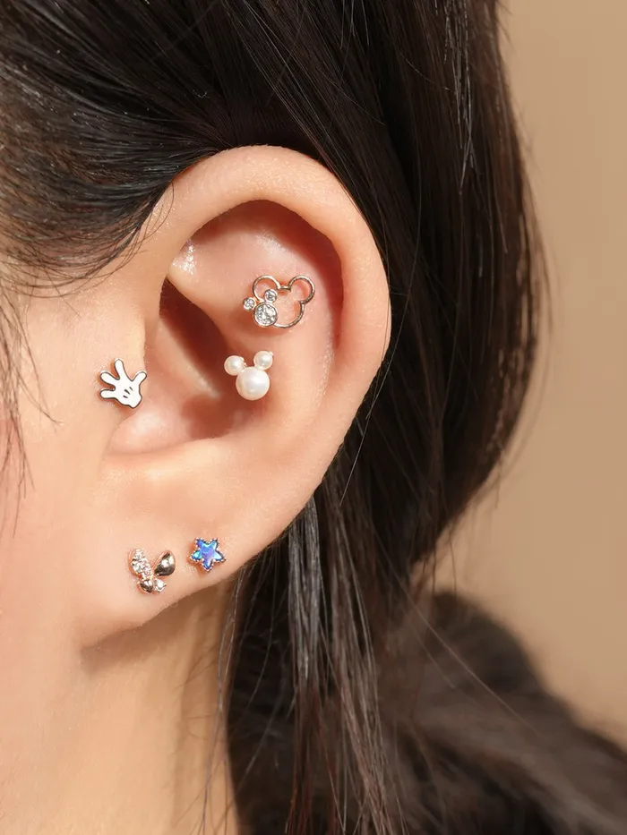 MinimalBijoux Earrings 14K Gold Life Butterfly Cartilage Earring 20G