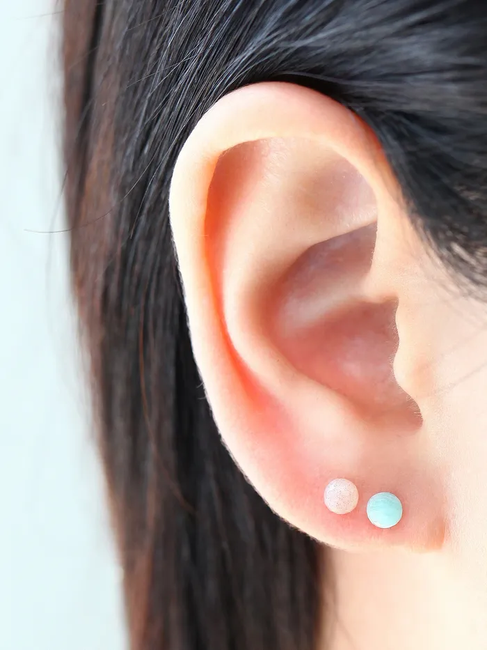 MinimalBijoux PreStyled Sets 14K Gold Gemstone Rook Piercing 18G16G