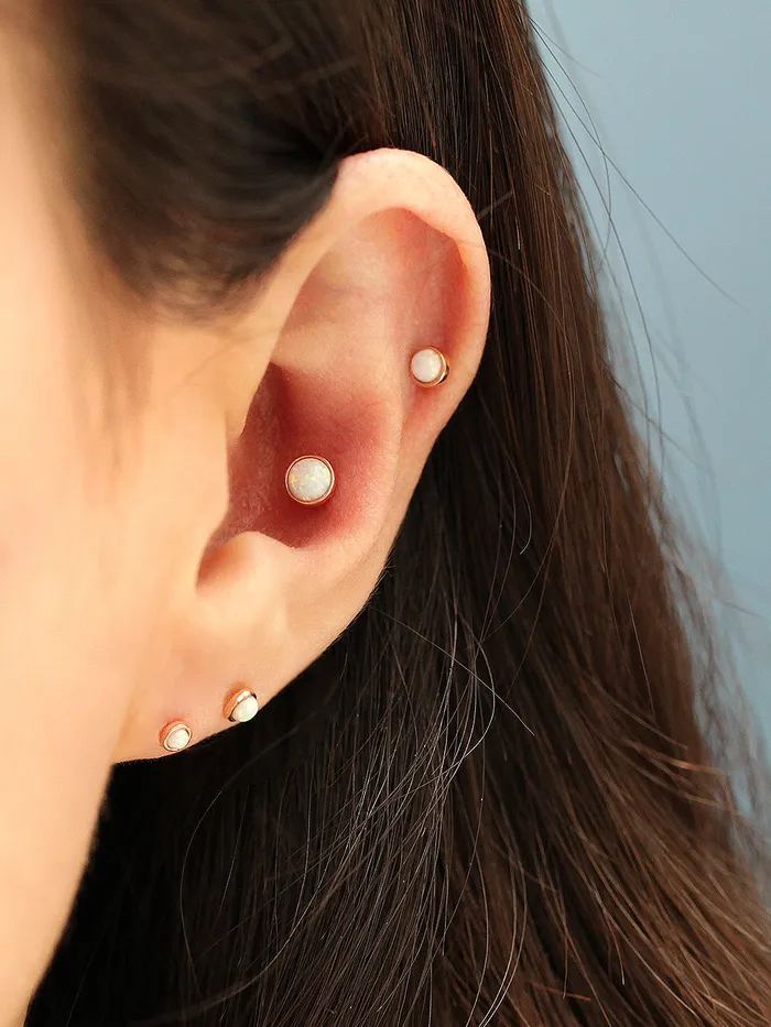 MinimalBijoux PreStyled Sets 14K Gold Round Opal Internally Threaded Labret Piercing 18G16G