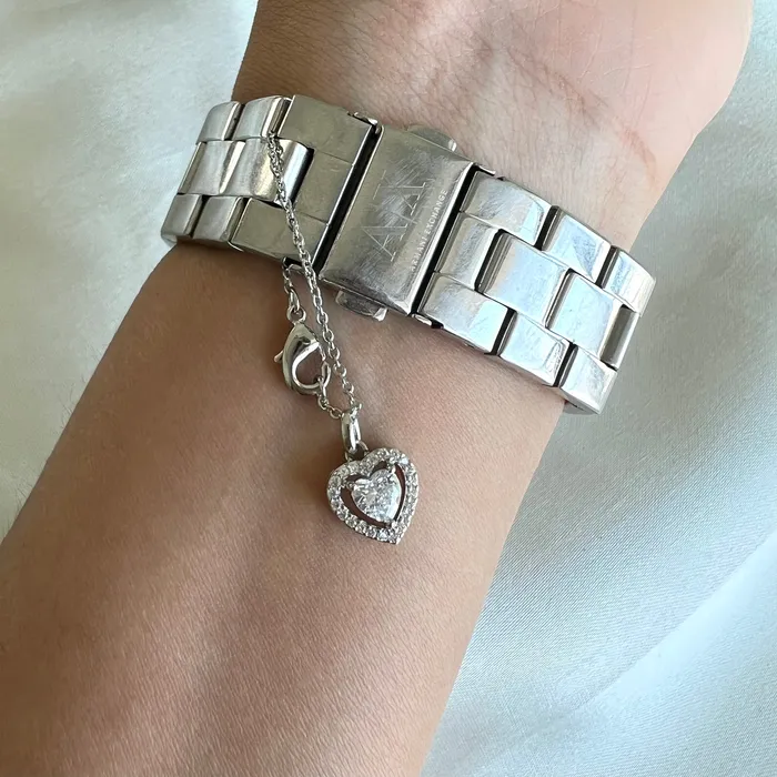 Upakarna Heart Watch Charm Charm Necklaces