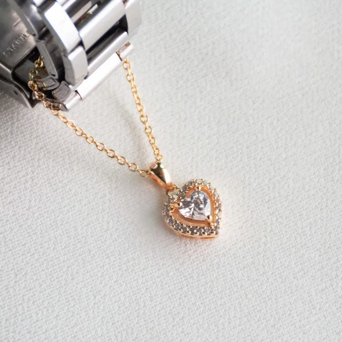 Upakarna Heart Watch Charm Charm Necklaces